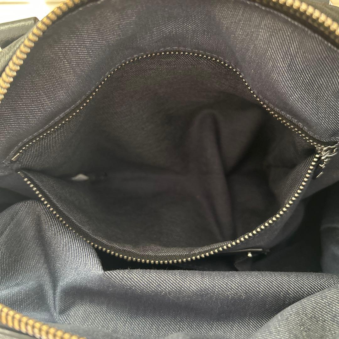 DIESEL LE-ZIPPER クロスボディー　バッグ