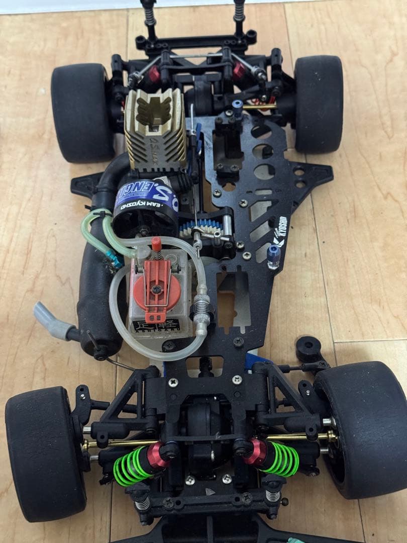 Kyosho ガソリンエンジン ラジコンカー