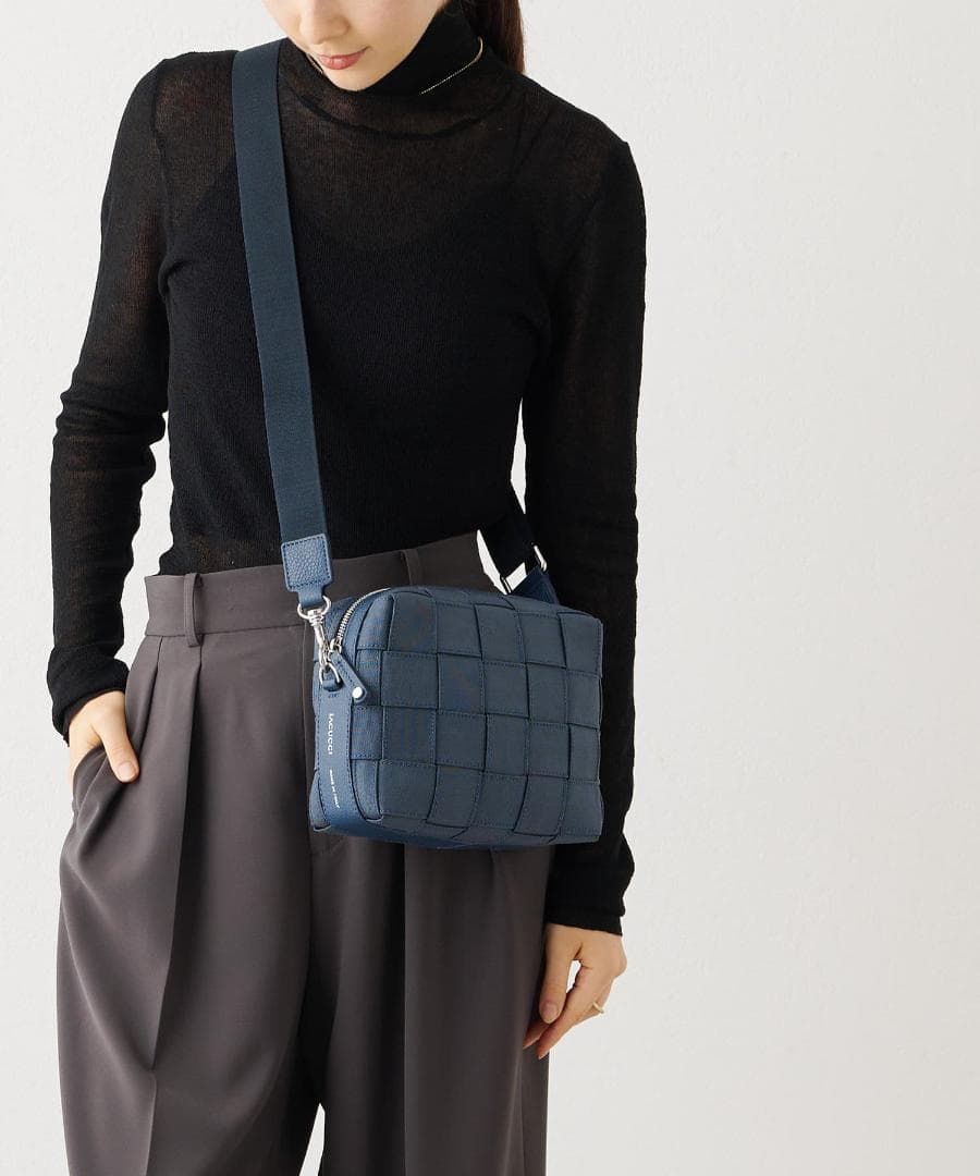 IACUCCI ショルダーバッグ ベルタ CORDURA Sサイズ ネイビー