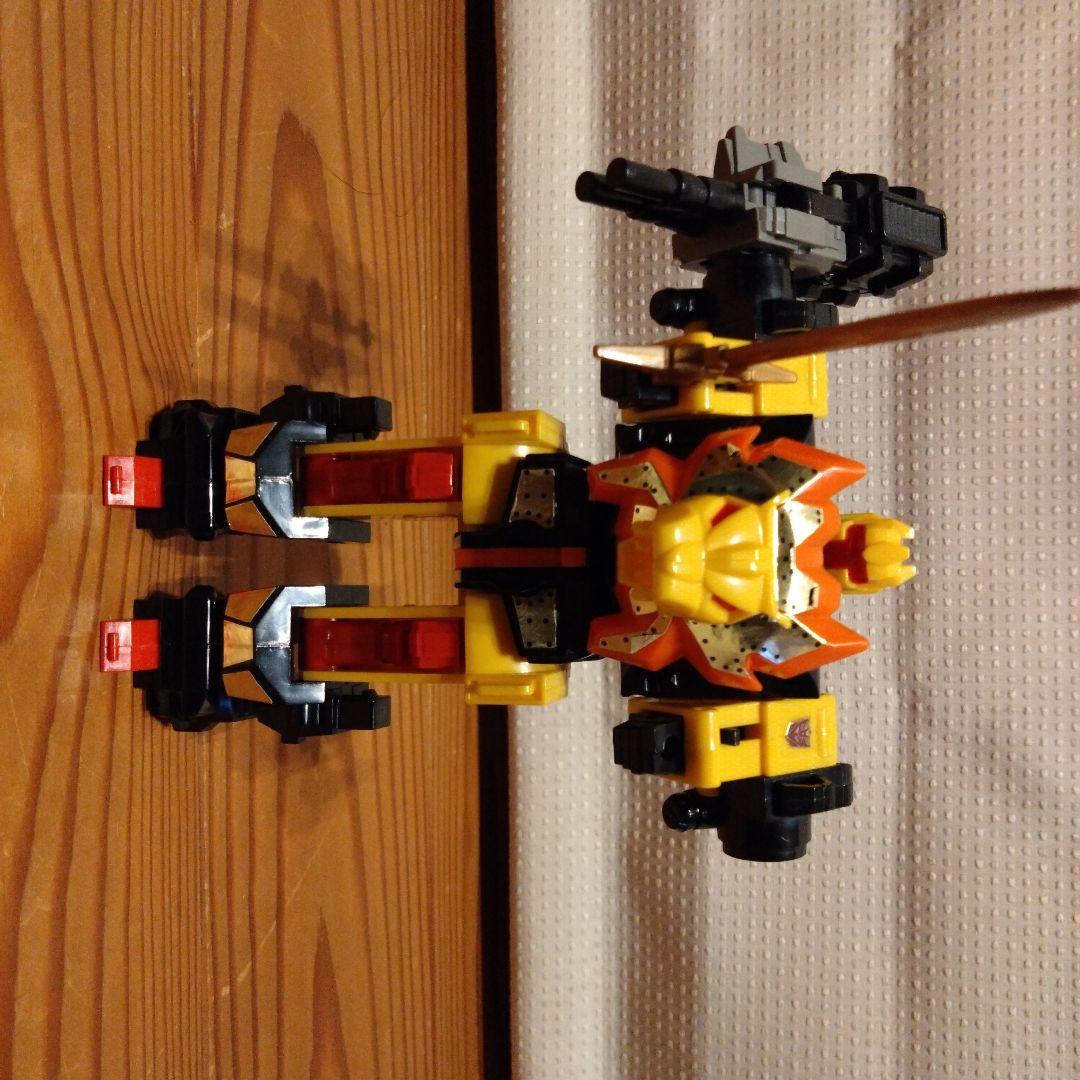 トランスフォーマー　アニマトロン巨重合体兵　プラッキング