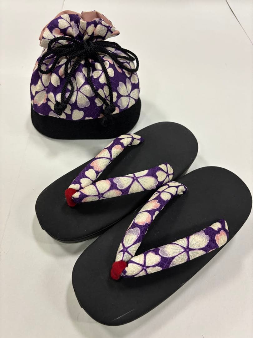 SALE 七五三　3歳女の子　着物・被布セット　紫に桜　オフベージュ　赤鹿子柄