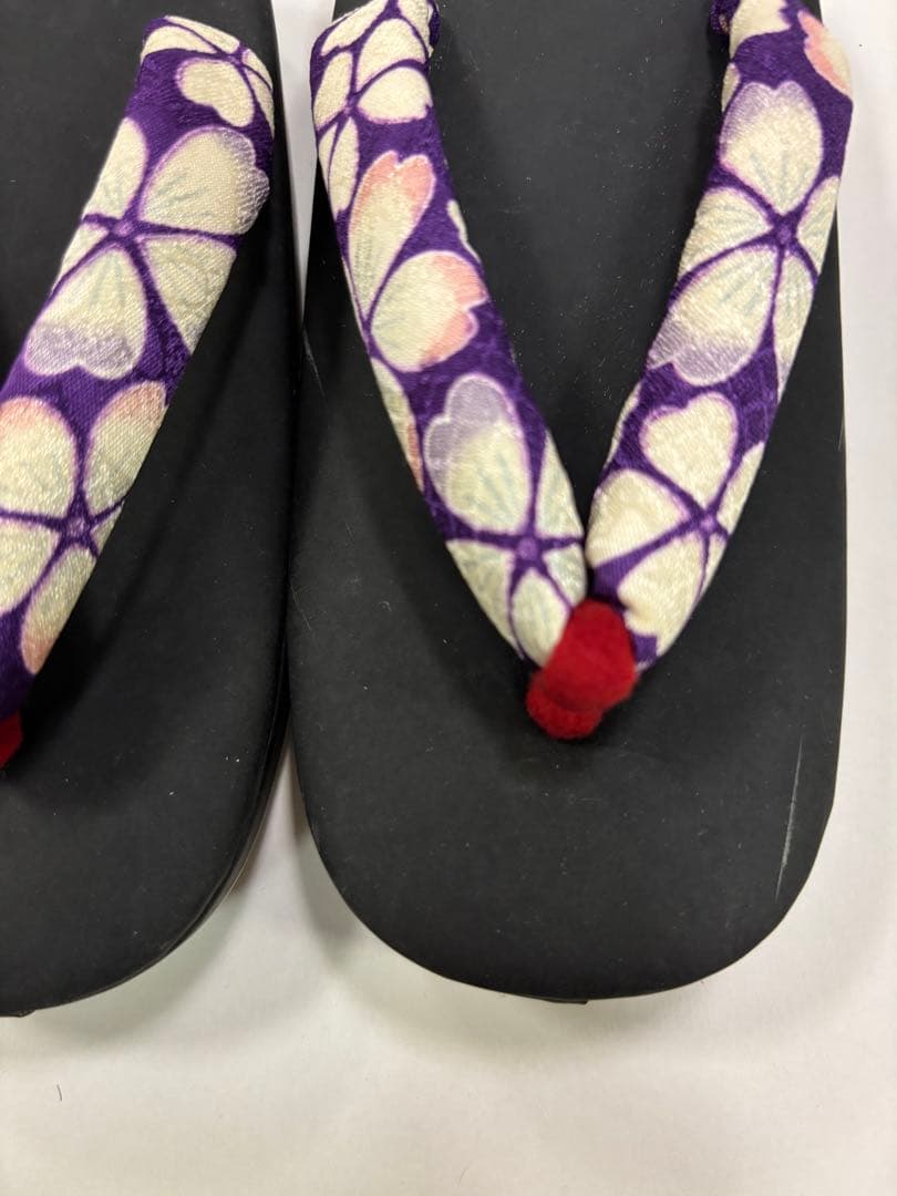 SALE 七五三　3歳女の子　着物・被布セット　紫に桜　オフベージュ　赤鹿子柄