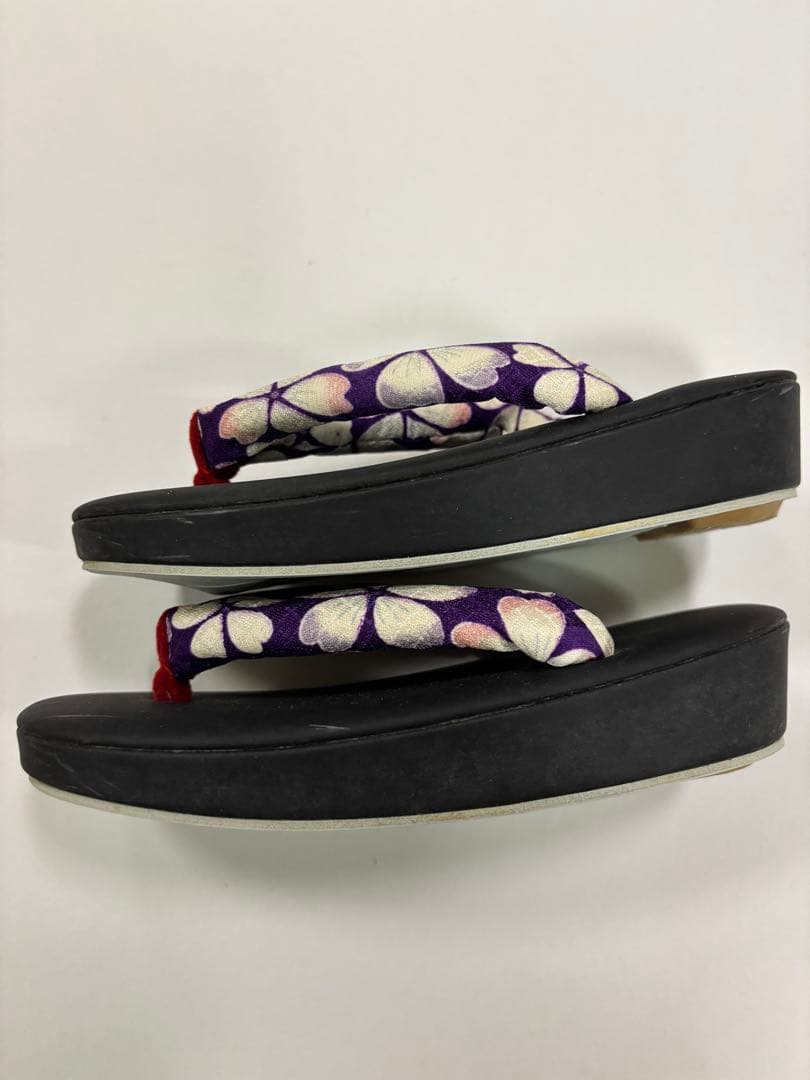 SALE 七五三　3歳女の子　着物・被布セット　紫に桜　オフベージュ　赤鹿子柄