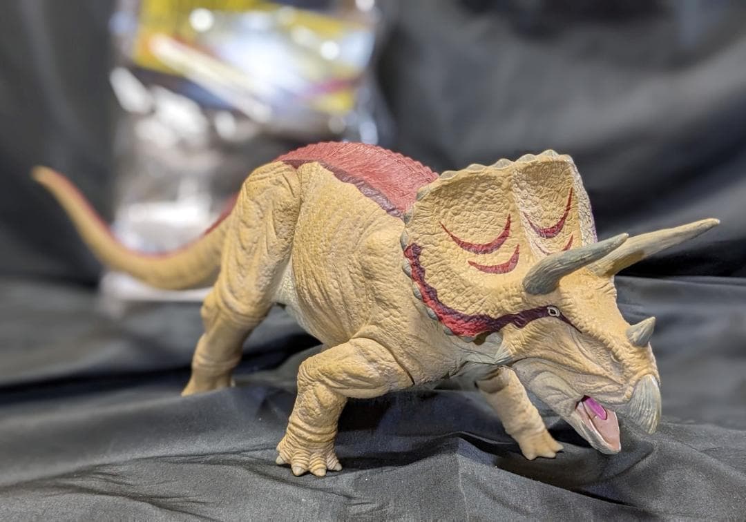 恐竜（セガ）ティラノサウルス＆トリケラトプス　ソフビフィギュア２体セット