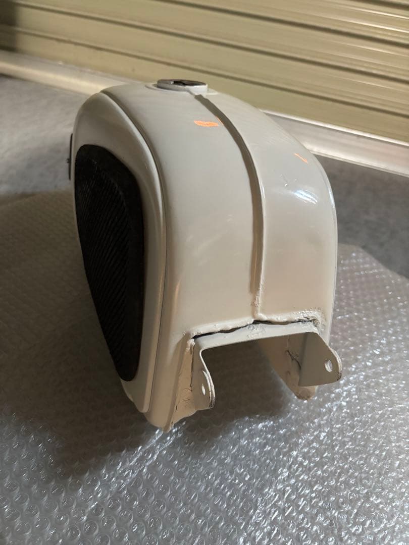 カメマト　スポーツカブ　C110 タンク ホワイト