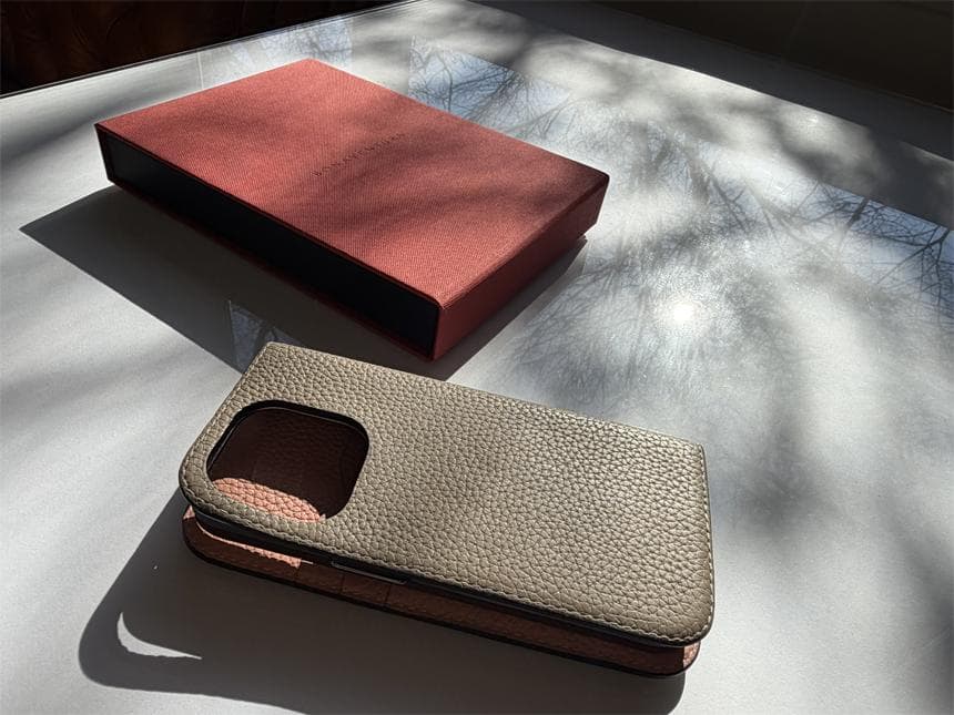 美品⭐ボナベンチュラ⭐iPhone15Pro⭐ピンク×グレージュ/スマホケース