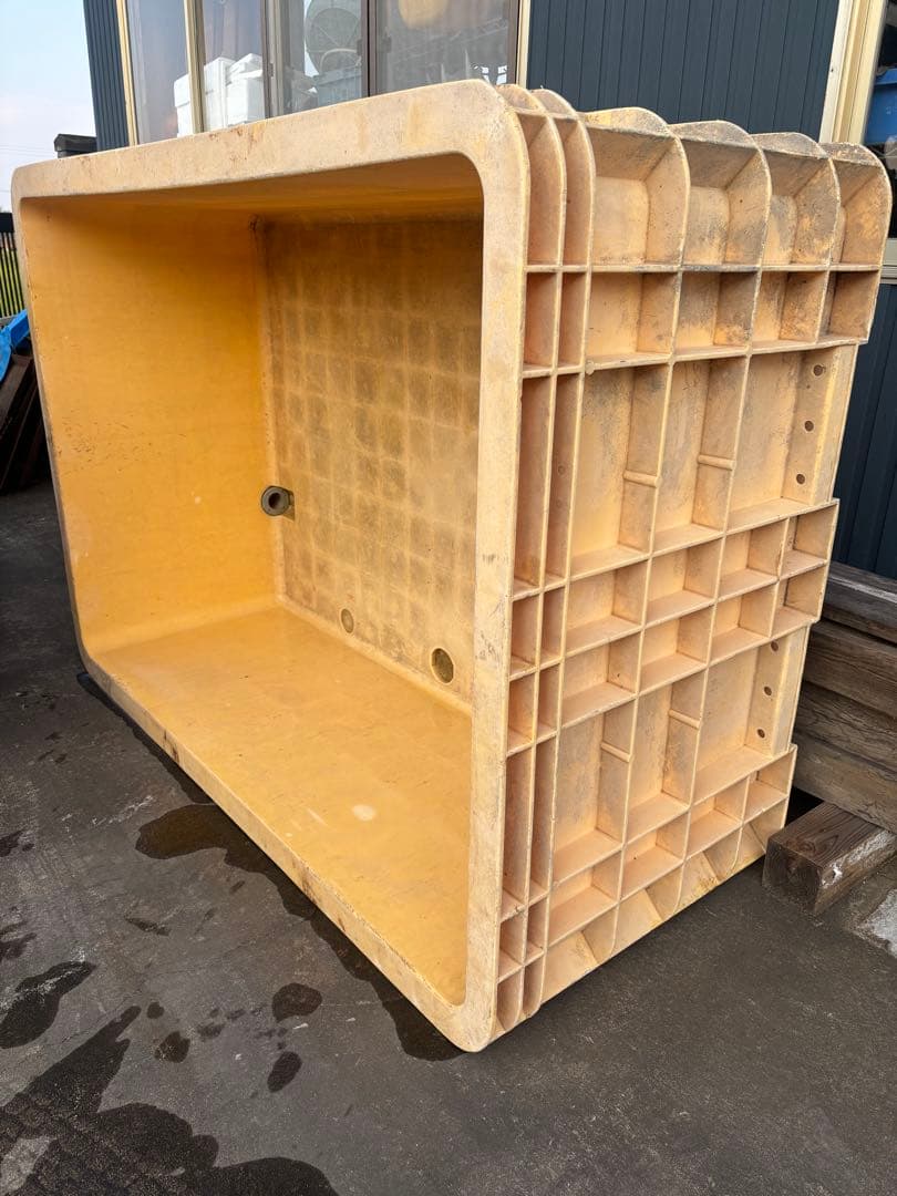 ジャンボックス1000ℓ サンコー　水槽　養殖　イケス　ジャンク　大型タンク