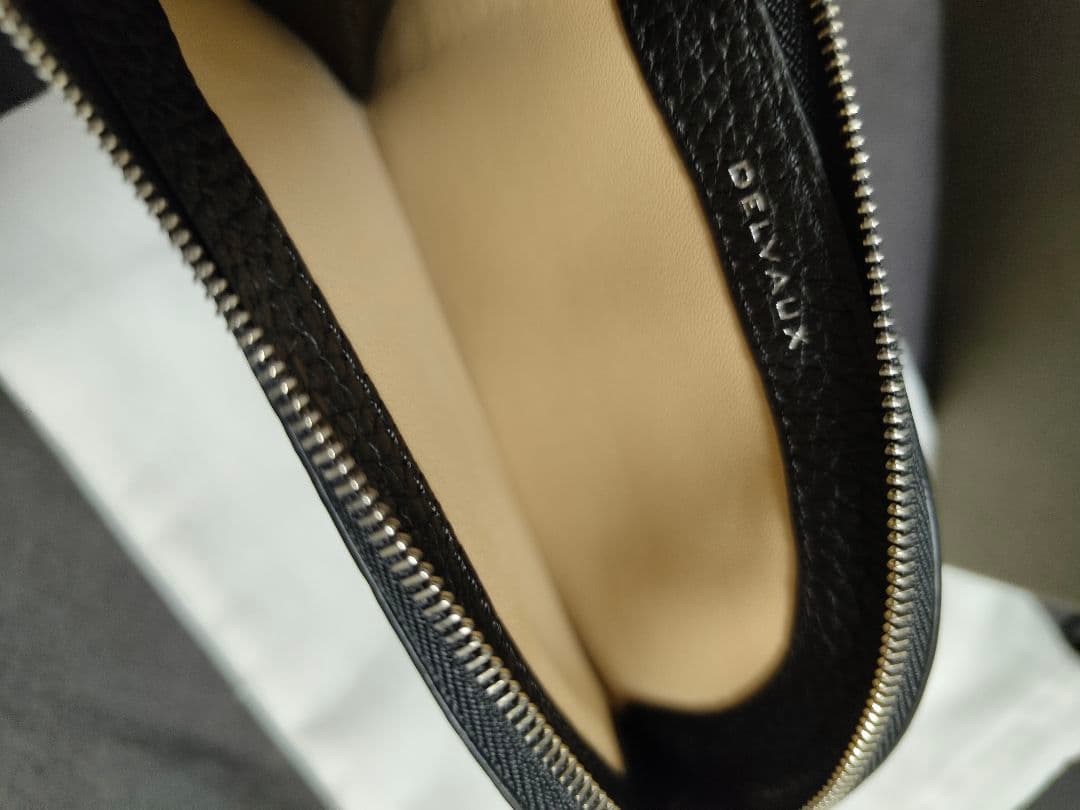 DELVAUX •カードケース Pin D Multifonctions