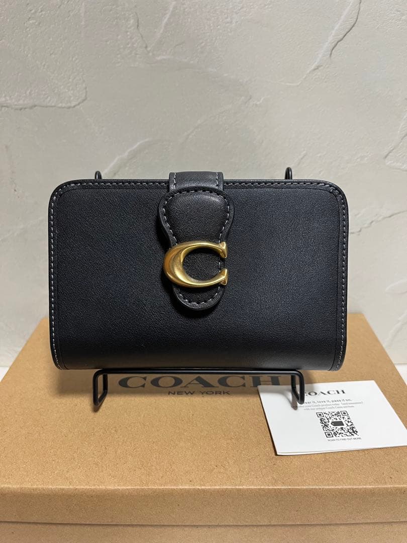 ✨️新品未使用✨COACH ブラックレザー 二つ折り財布