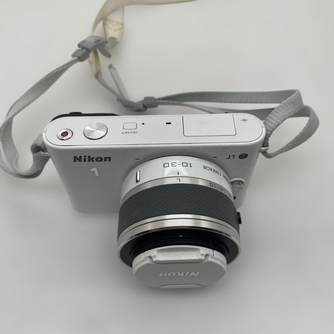 【iy/12.9】Nikon 1 J1 レンズキット10-30mm3.5-5.6
