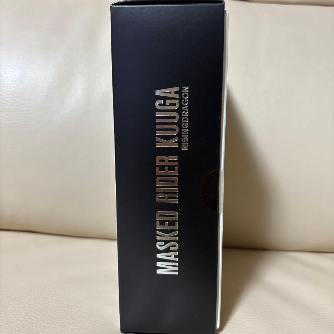 S.H.フィギュアーツ　真骨彫　仮面ライダークウガライジングドラゴン　新品未開封