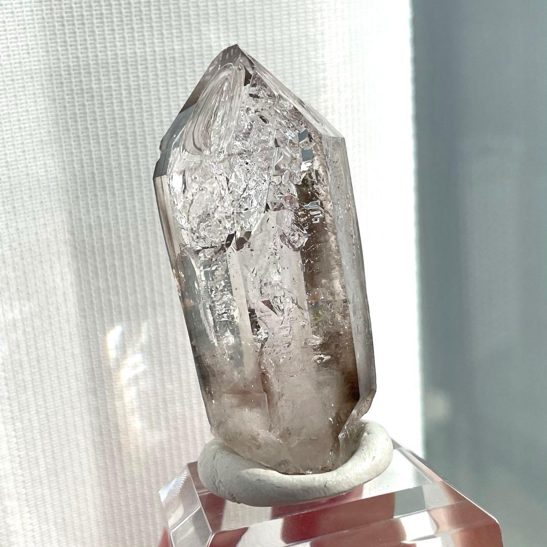 ナミビア Goboboseb産 クォーツ(水晶) 鉱物標本