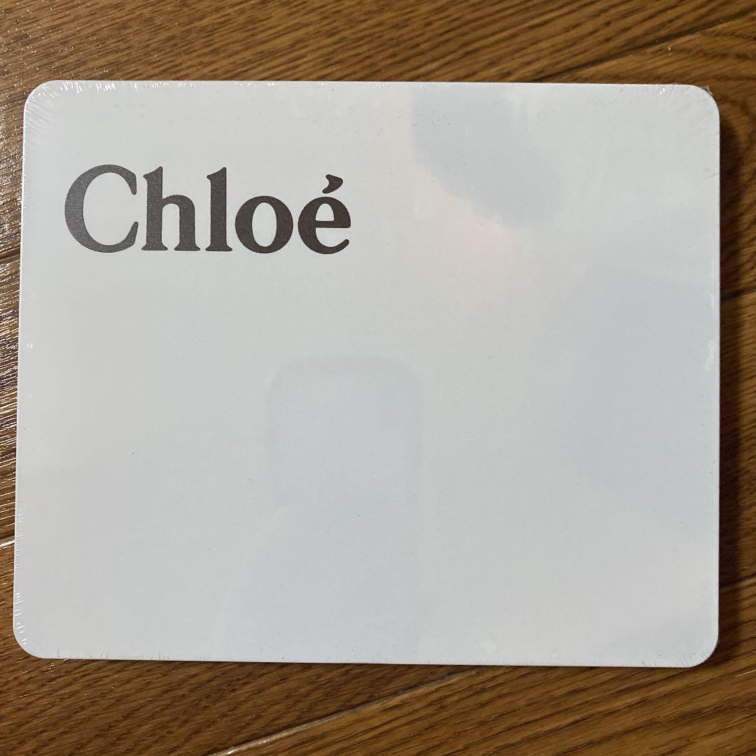 クロエ　色鉛筆