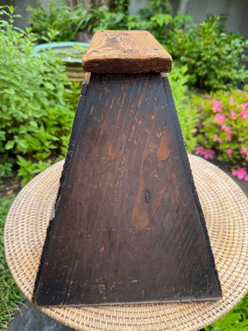 昭和レトロ　美しいヴィンテージの踏み台　木製三角形スツール 脚立　京都