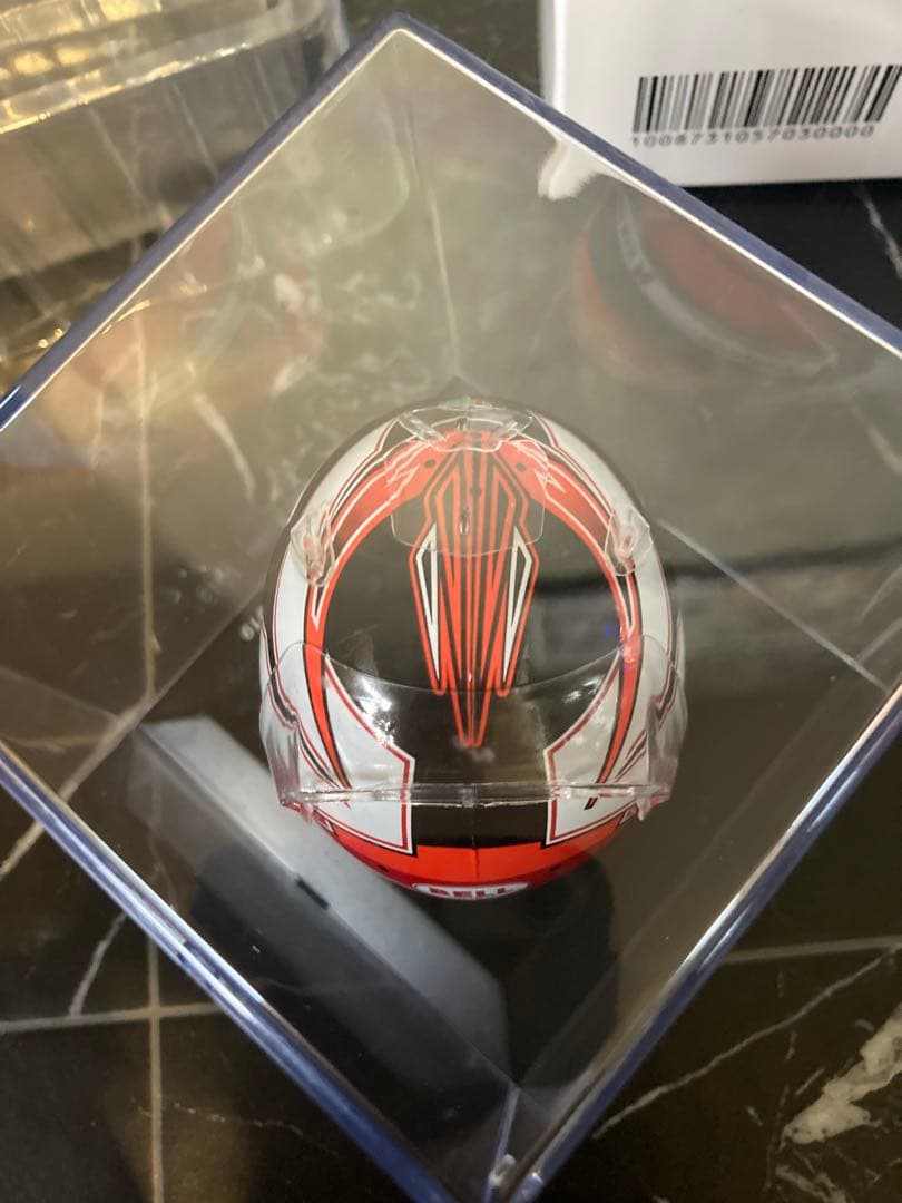 ビッグスケールF1コレクション　キミ　ライコネン　1/5 ヘルメット