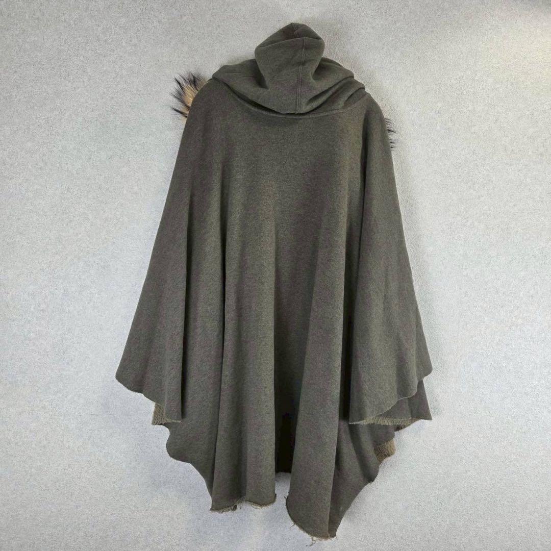新品 L.G.B. NWT ラクーンファー ポンチョ ケープ フード パーカー