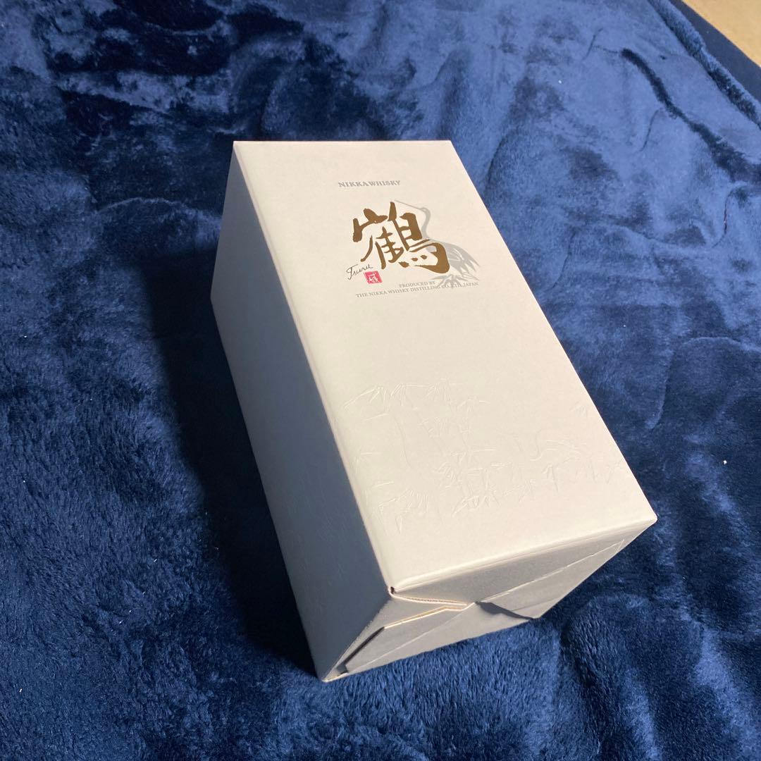 【未開封】NIKKA 鶴 ウイスキー 700ml 専用パッケージ付き