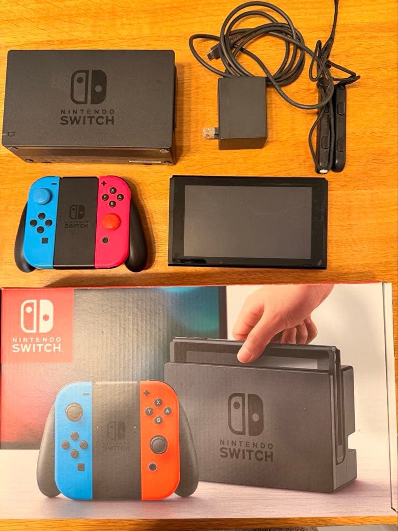 Nintendo Switch 本体 とおまけの周辺機器