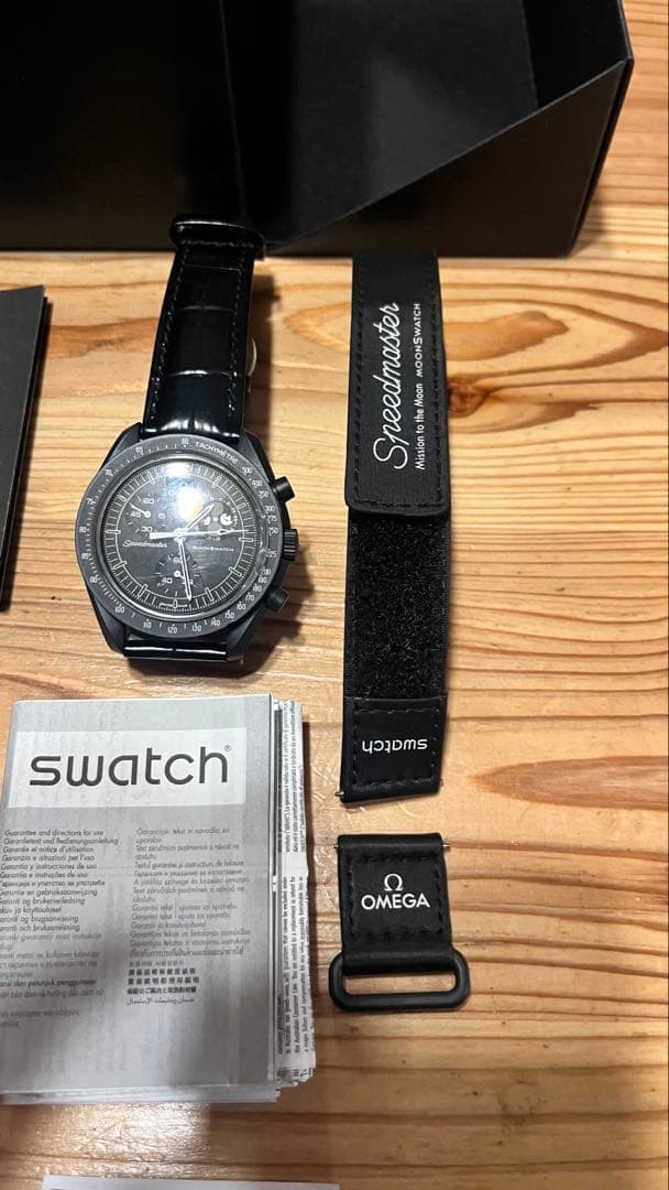 OMEGA × SWATCH Snoopy MOONSWATCH