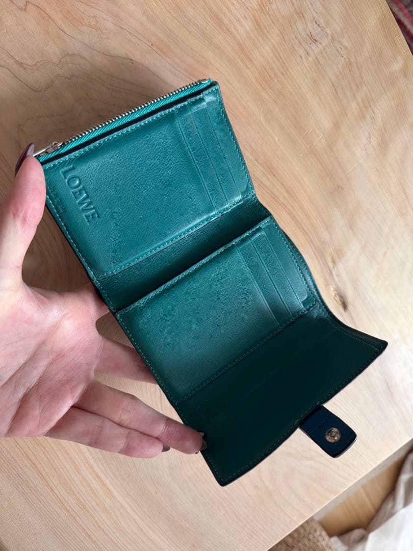 LOEWE バーティカルウォレット　三つ折り財布 青