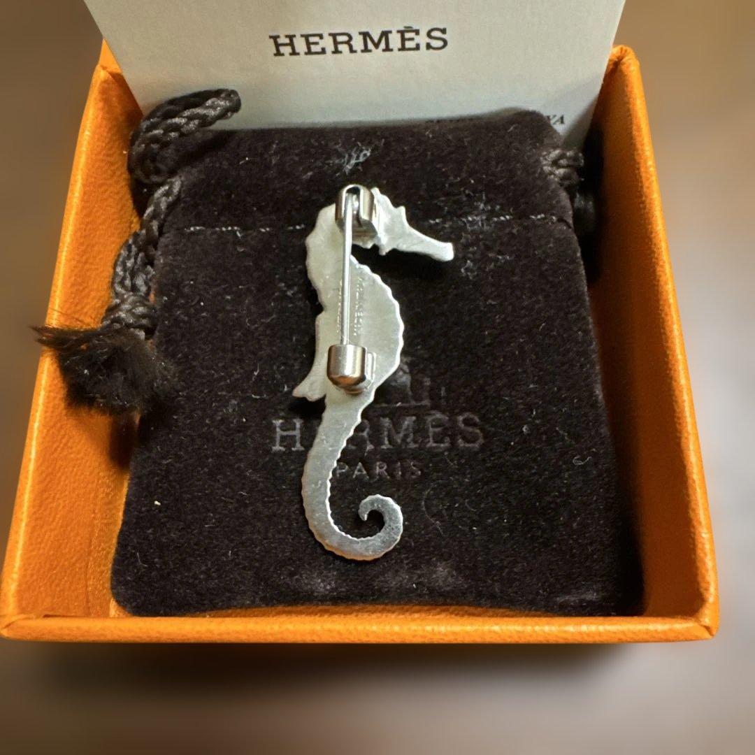 HERMES タツノオトシゴ ブローチ