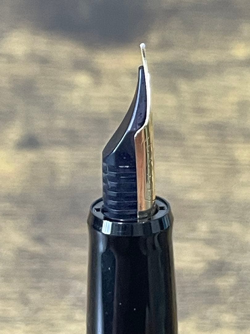 試筆のみ　最初期型 1987年製　バランサー付　マットグリーン　67 万年筆