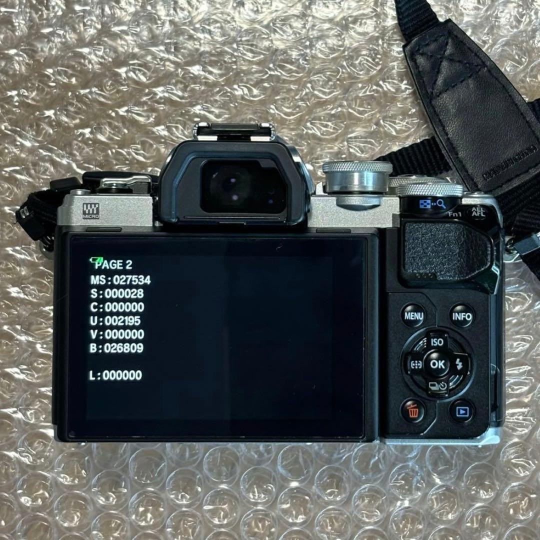 OM-D E-M10 Mark ||| EZ ダブルズームキット シルバー