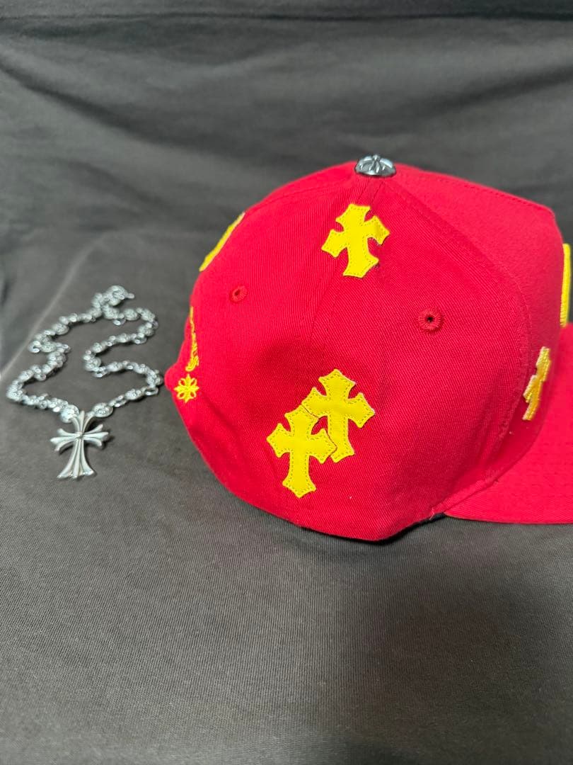 Chrome Hearts 赤 十字架刺繍 ベースボールキャップ
