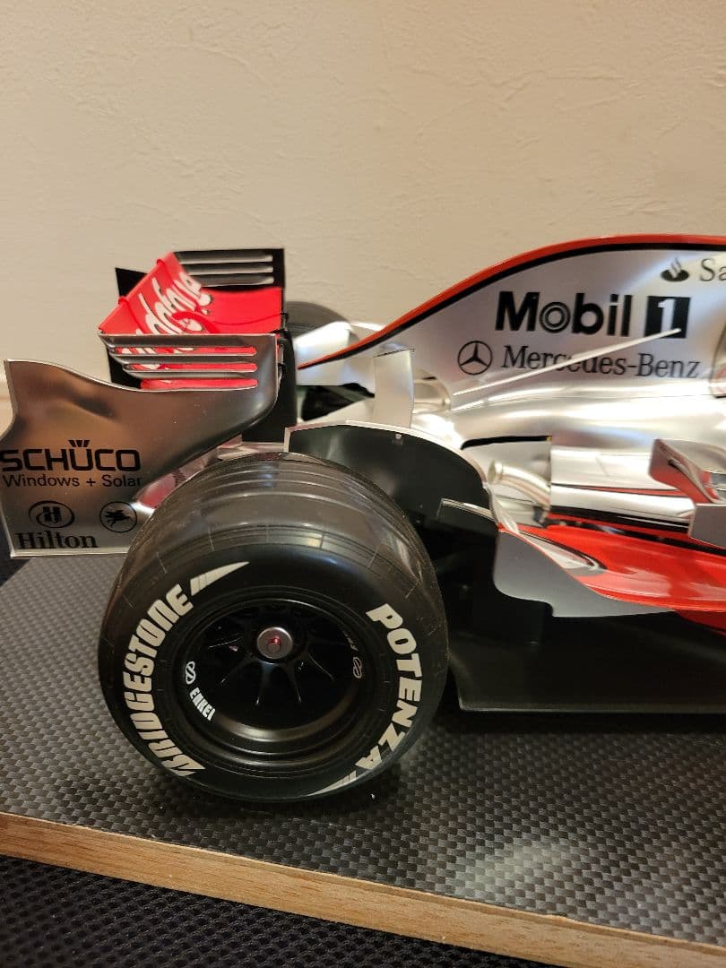 ディアゴスティーニ完成品　1/8 マクラーレンMP4-23　ハミルトン