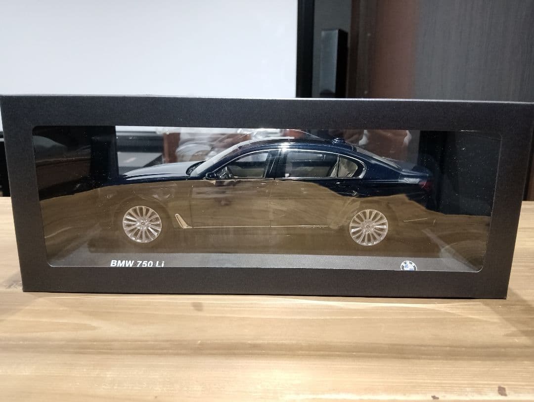 夢伝説1/18 BMW 7シリーズ 750Li ディーラーミニカー　ブルー
