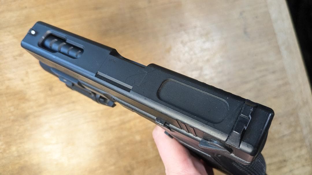 東京マルイ　電動ハンドガン　グロック 18C　ロンマガ　ライト付き