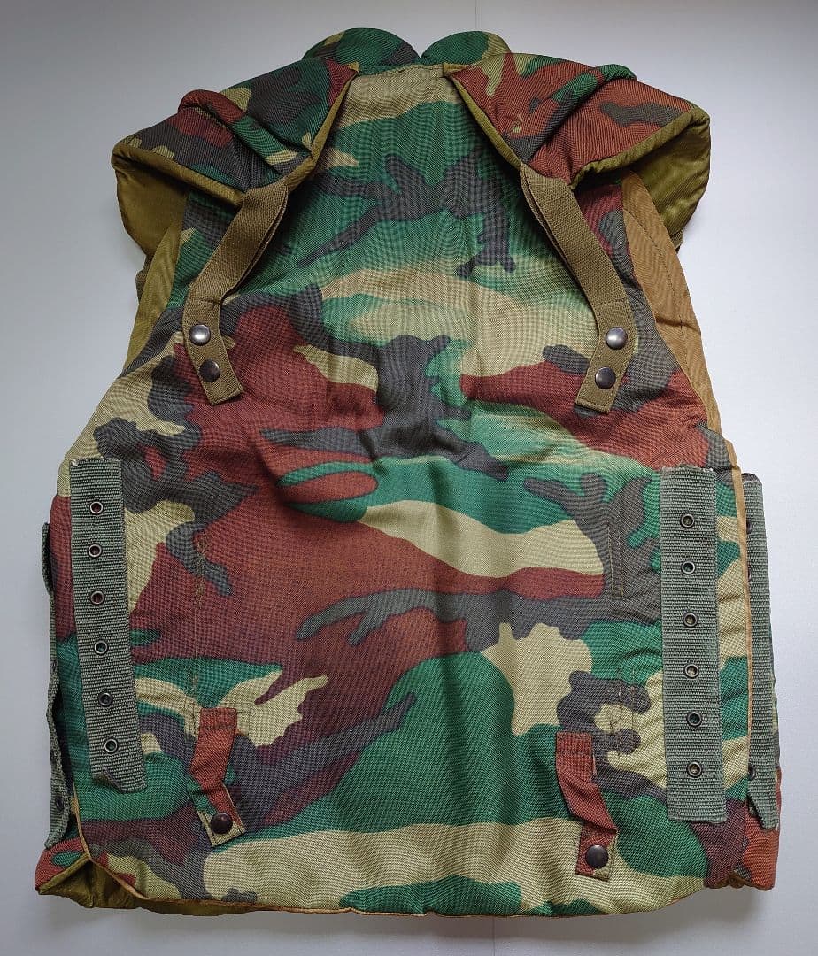 ミリタリーベスト