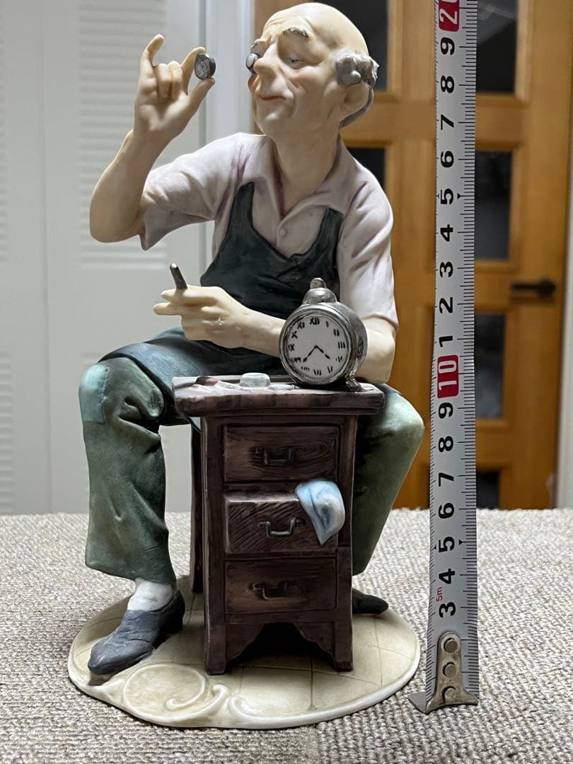 カポディモンテ 時計職人のヴィンテージ陶器彫刻 イタリア 1950 年代