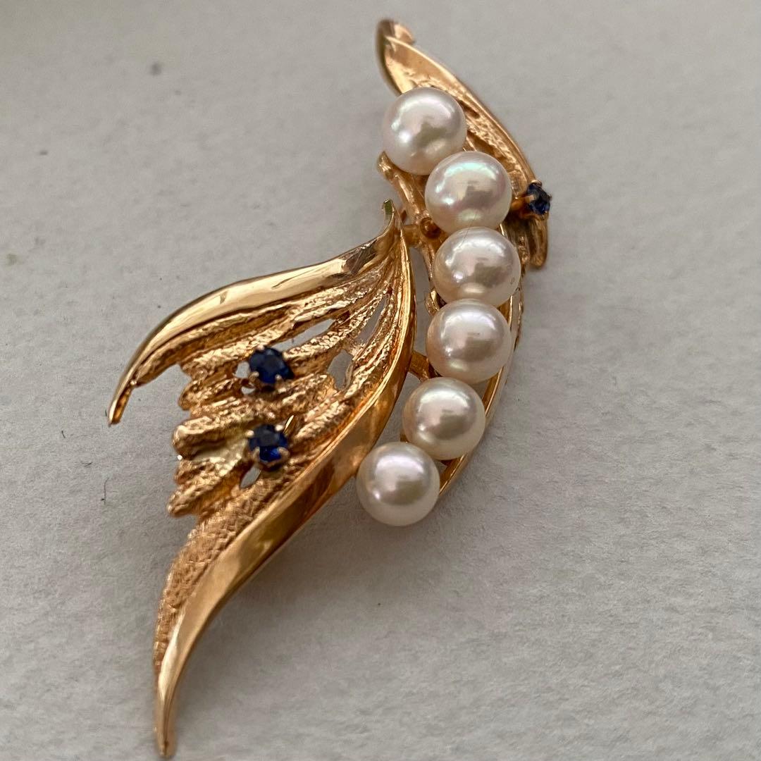 K14アコヤパールサファイアブローチ　羽毛のようなお洒落なデザイン