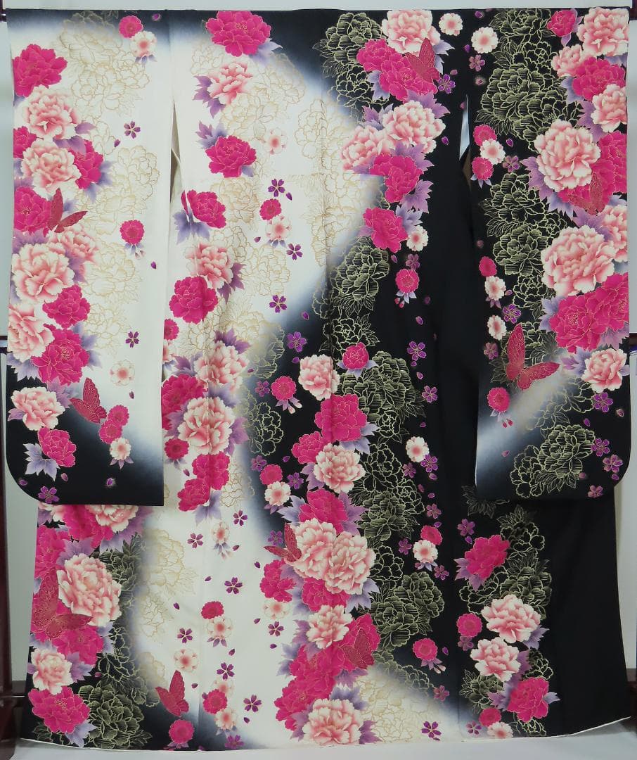 要事前確認　振袖　正絹　人気柄　黒　裄66　身丈164 　成人式　3347rym