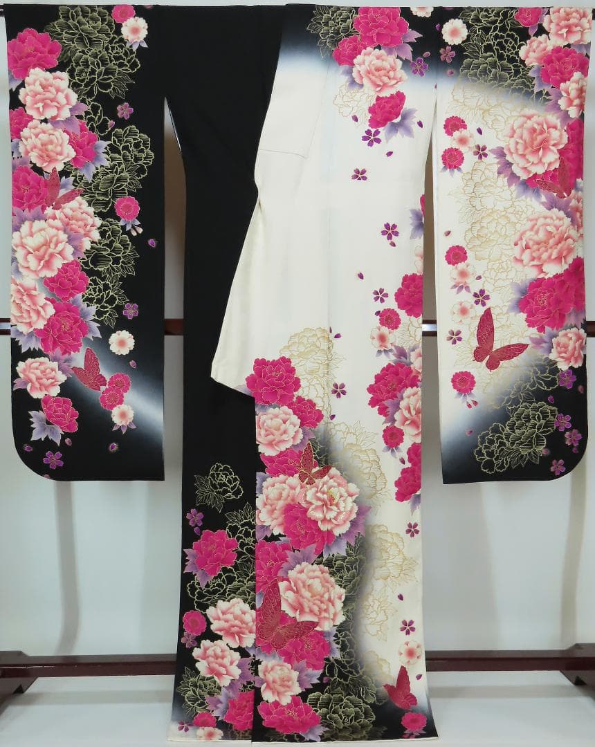 要事前確認　振袖　正絹　人気柄　黒　裄66　身丈164 　成人式　3347rym