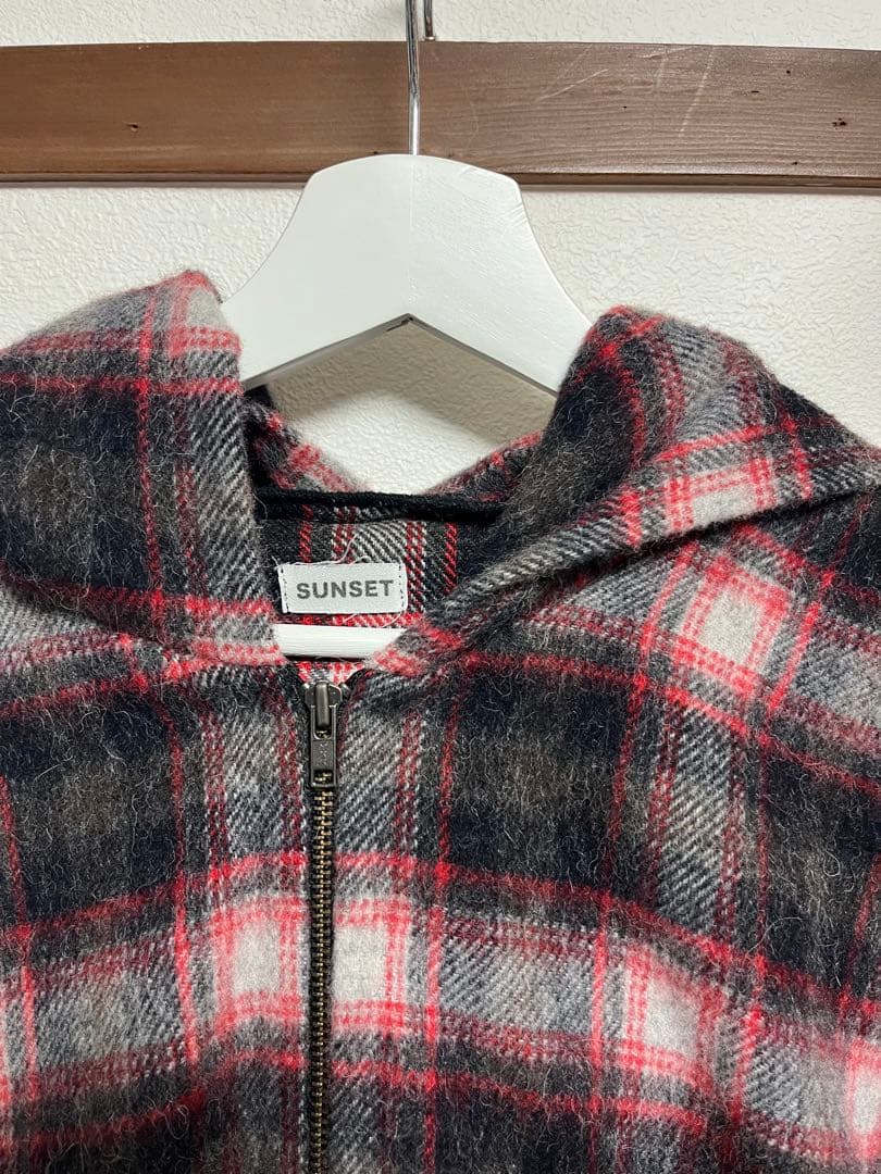 1／27までの特別価格‼︎ SUNSET 傑　ジップアップパーカー