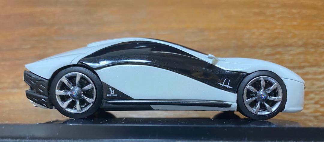 アルファロメオ　パンディオン　1/43 完成品　ベルトーネ　PANDION