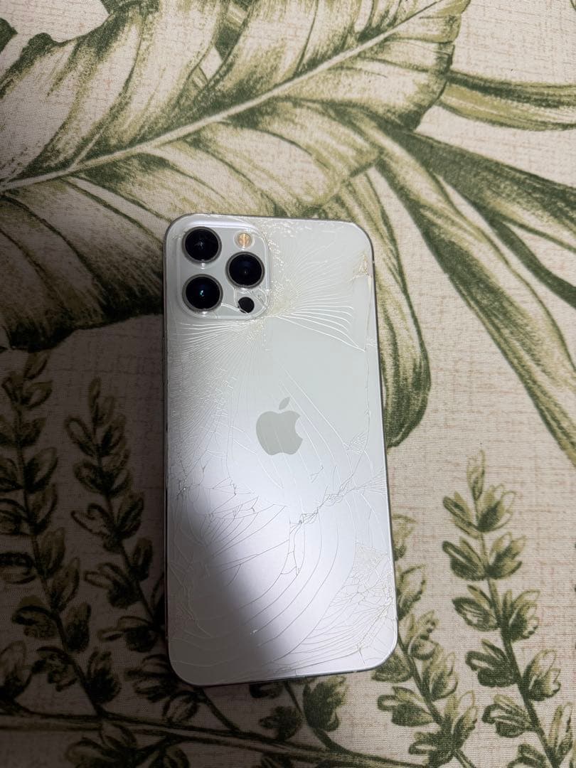 【格安】Apple iPhone 12ProMaxシルバー 本体