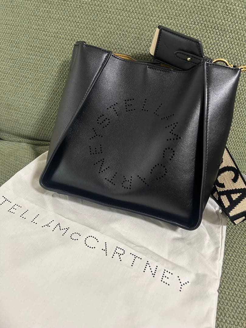 STELLA McCARTNEY ブラックショルダーバッグ