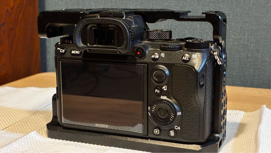 SONY α7iii ミラーレス一眼カメラ 【smallrig ケージ付き】