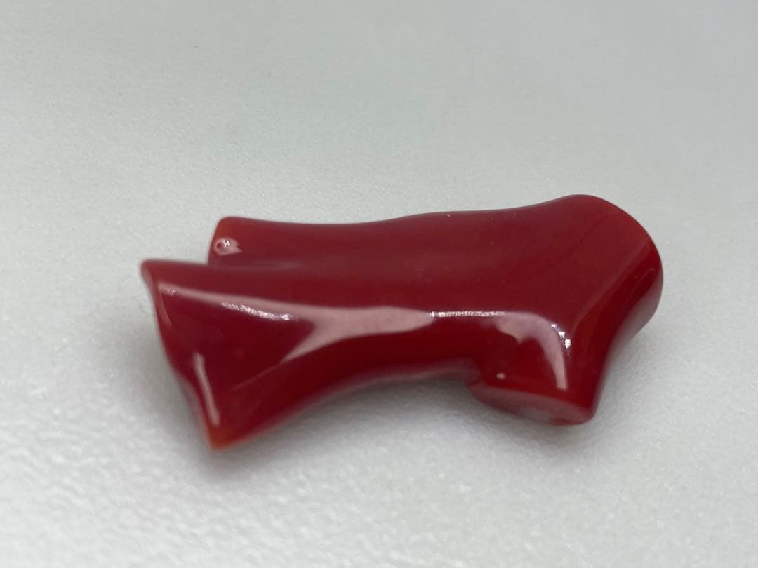 【最高級】【希少】血赤珊瑚　枝　裸石　※匿名発送