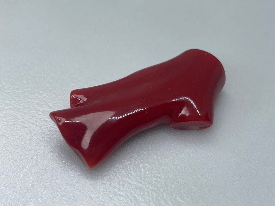 【最高級】【希少】血赤珊瑚　枝　裸石　※匿名発送