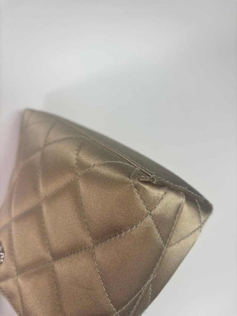 CHANEL ゴールド サテン キルティング パーティーバッグ