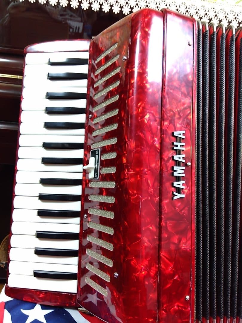 【整備済即演奏可】Yamaha ソプラノ アコーディオン S-32 32鍵