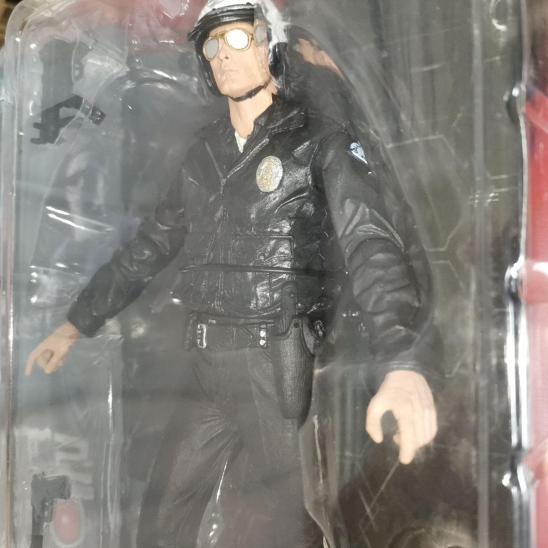 新品　ターミネーター2　T1000フィギュア　 モーターサイクルコップ　ネカ　２