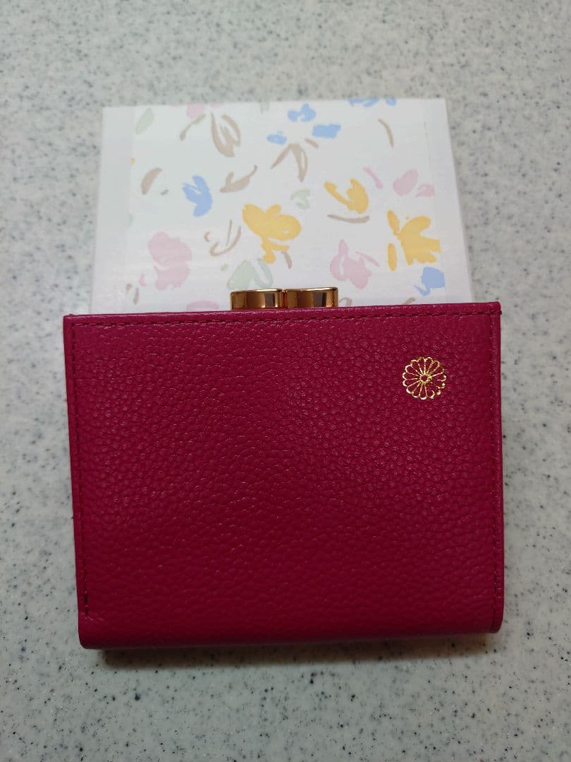 皇居　財布　二つ折りがま口財布　濃いピンク　新品・未使用