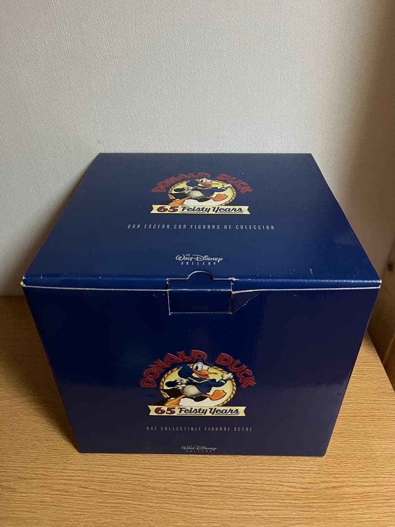 ドナルドダック 65周年記念 フィギュア　限定品