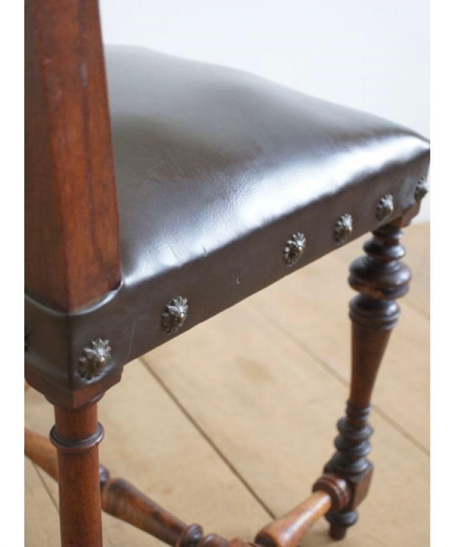 ポルトガルレザーチェア.c1 ディスプレイ用　リペア