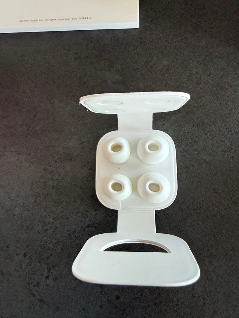 【美品】AirPods Pro 本体 保属品全部付き